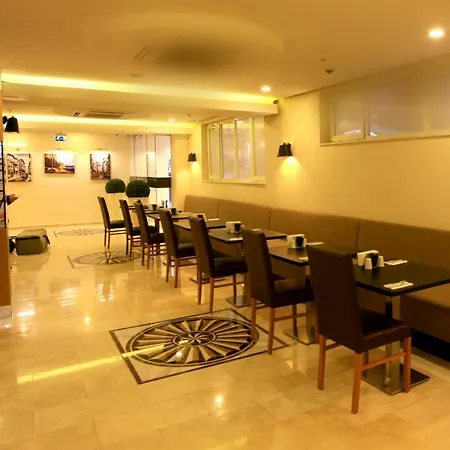 Oda ve Kahvaltı Beyoglu Mls 3*