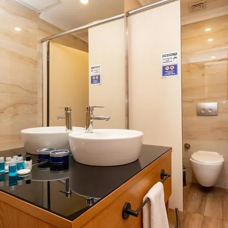 Beyoglu Mls Bed & Breakfast 3*